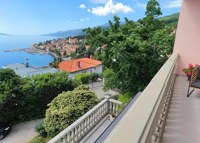 Apartment Garden Opatija