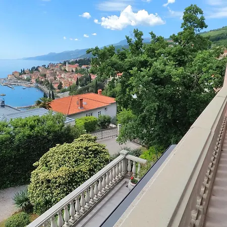 Apartment Garden Opatija