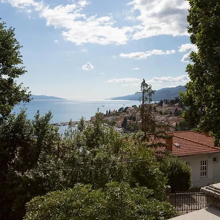 Garden Οπατία
