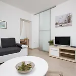 Apartament Garden *